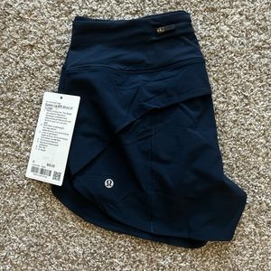 NWT true navy lululemon speed up MR short 4” lined.
